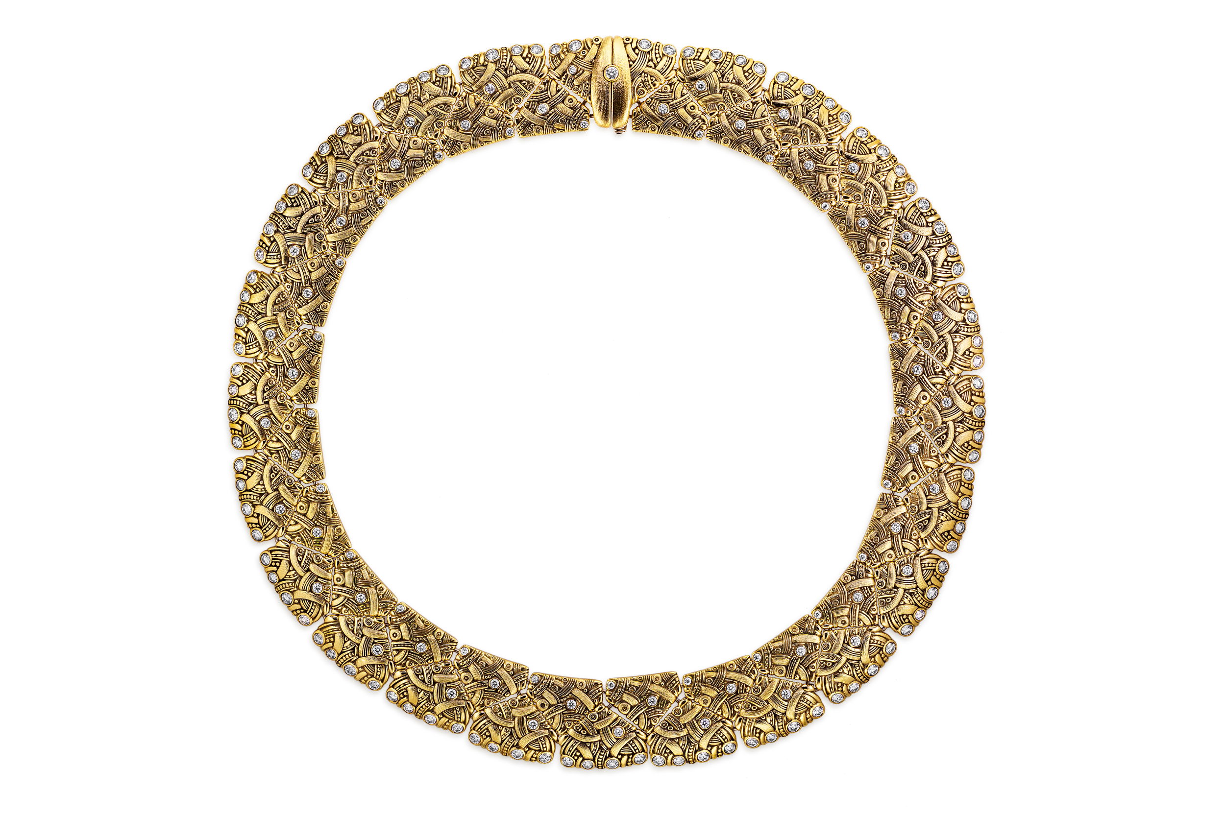 Arc Collar Necklace with White Diamonds in 18kt Yellow Gold