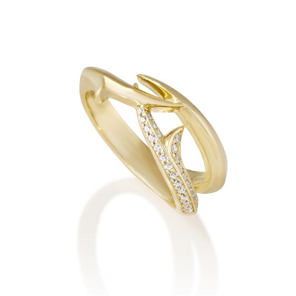 Closeup photo of Thorn Embrace Bound Together Narrow Band Ring with White Diamonds in 18kt Yellow Gold