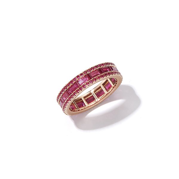 Closeup photo of Origami Band Ring with Hot Pink Sapphire in 18kt Rose Gold
