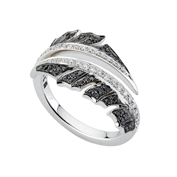 Closeup photo of Magnipheasant Plume Split Ring with White and Black Diamonds in 18kt White Gold - Size 7
