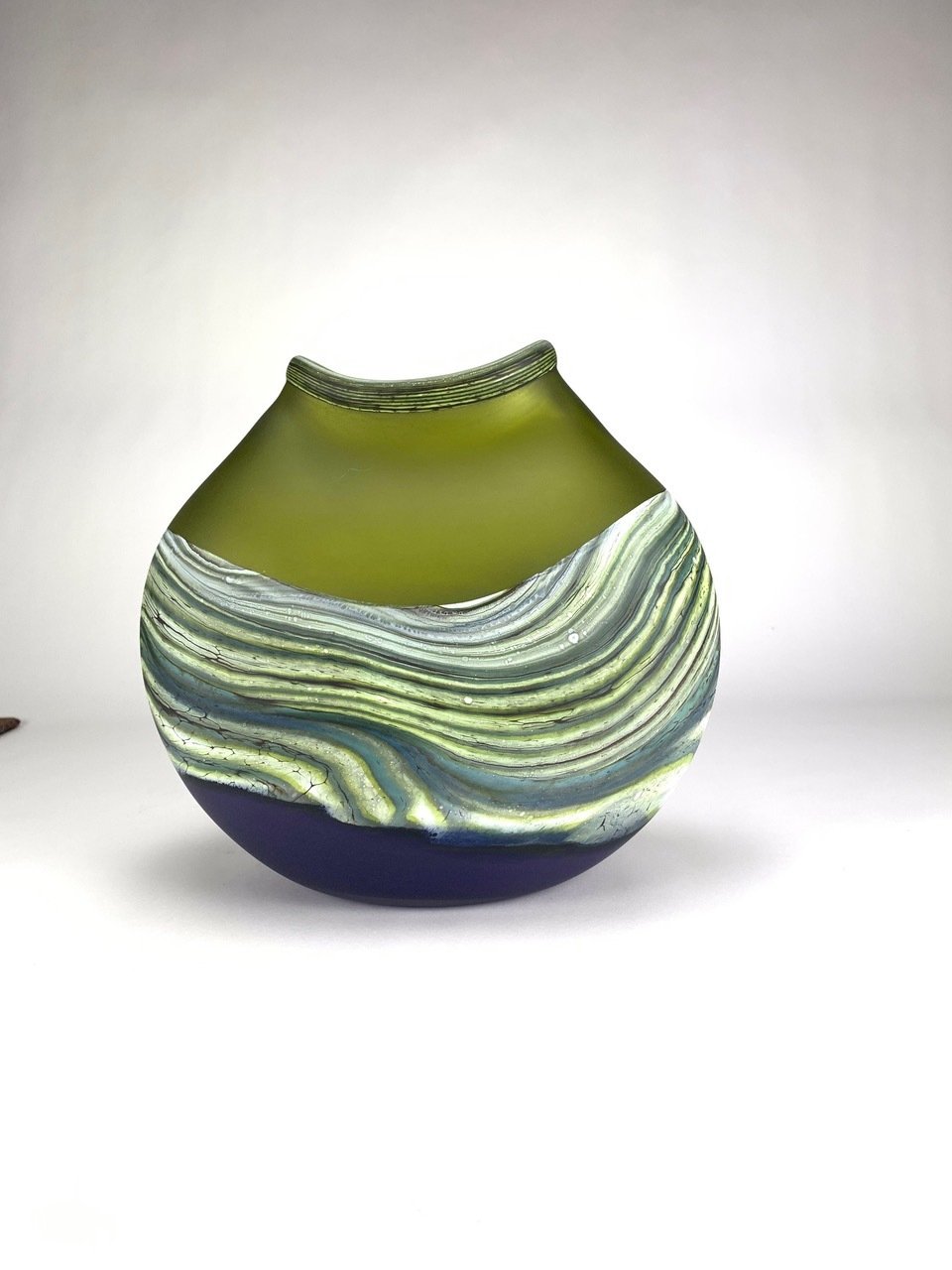 Agate Flat Round Vessel in Lime and Amethyst Glass
