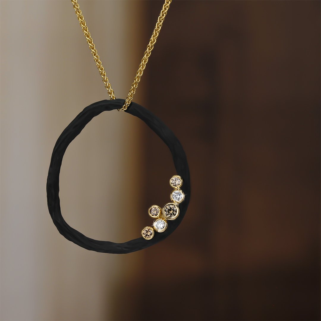 Pebble Medium Circle Pendant Necklace with White and Cognac Diamonds in 18kt Yellow Gold and Black Chrome