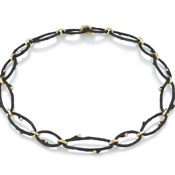 Closeup photo of Hemp Oval Link Collar Necklace with White Diamonds in in Black Chrome and 18kt Yellow Gold - 18"