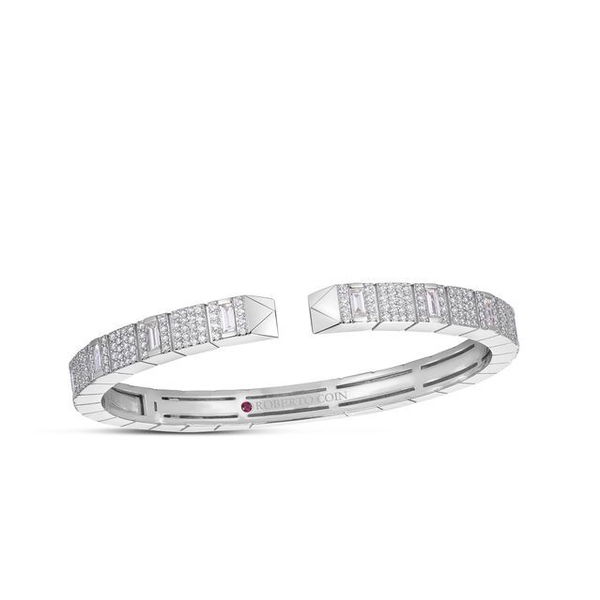 Closeup photo of Obelisco Bangle Bracelet with Pave White Diamonds in 18kt White Gold