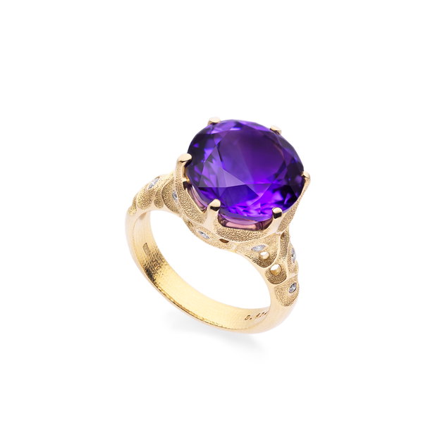 Closeup photo of Norma Center Stone Ring with Amethyst in 18kt Yellow Gold