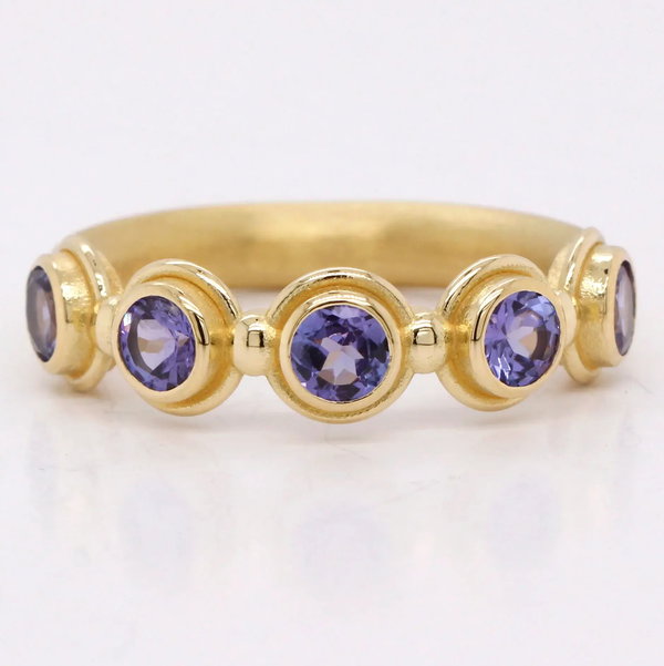 Closeup photo of Bubble Band Ring with Tanzanite in 18kt Yellow Gold