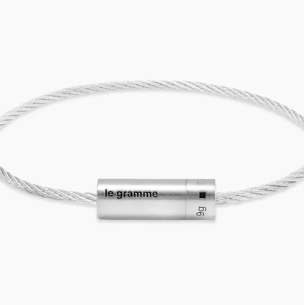 Closeup photo of Cable Bracelet le 9g 925 Sterling Silver Slick Brushed - Size 19cm