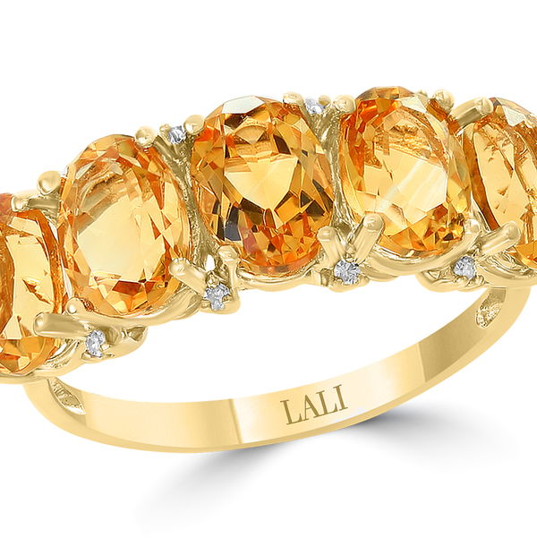Closeup photo of 14K YELLOW GOLD DIAMOND AND CITRINE RING