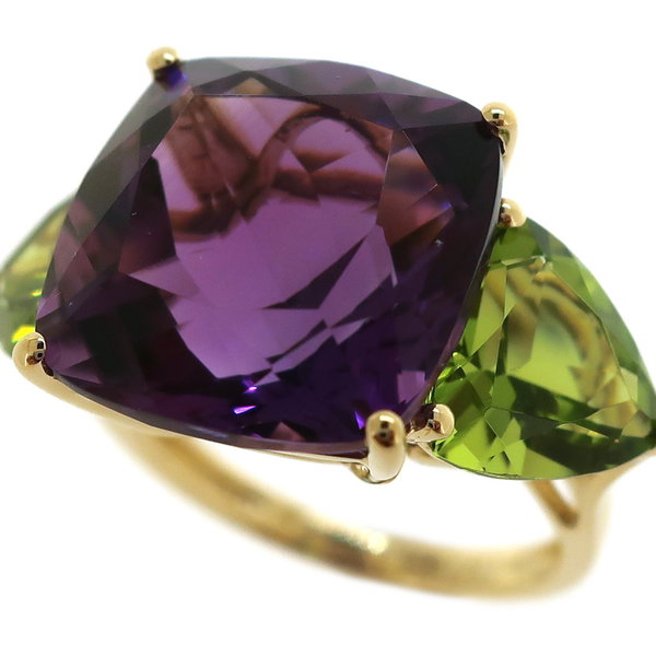 Closeup photo of 14K YELLOW GOLD PERIDOT AND AMETHYST RING