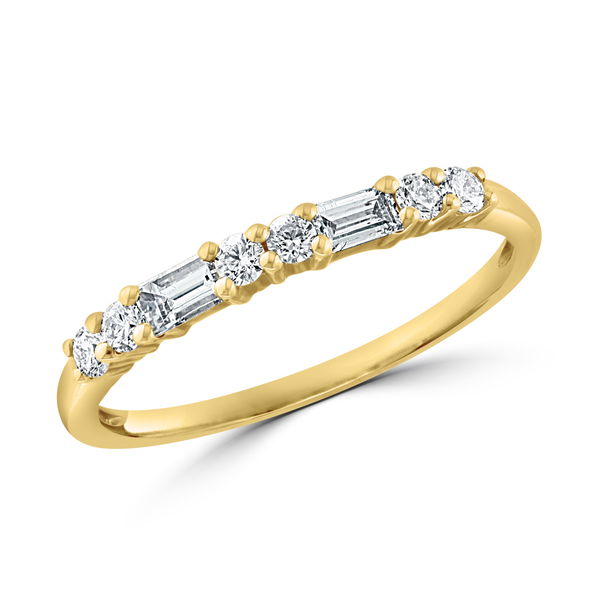 Closeup photo of 14K YELLOW GOLD DIAMOND RING