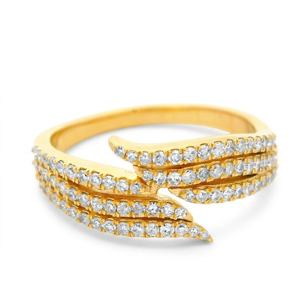 Closeup photo of 14K YELLOW GOLD DIAMOND RING