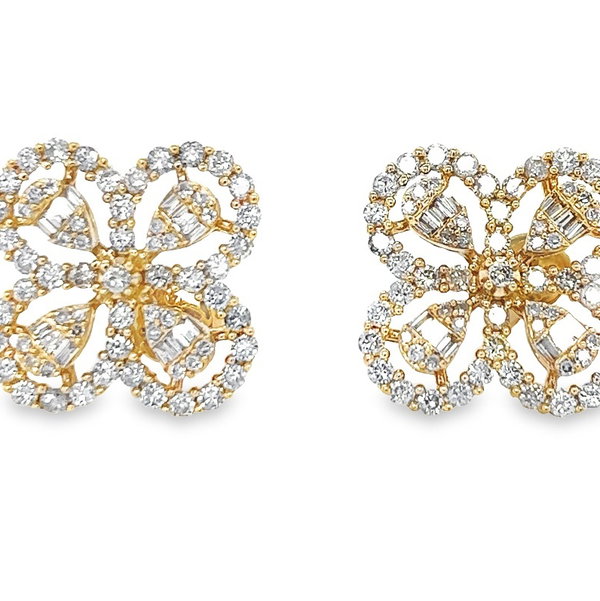 Closeup photo of 14K YELLOW GOLD DIAMOND FLOWER EARRING