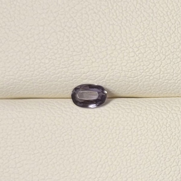 Closeup photo of ALEXANDRITE OVAL 0.51CT GIA CERTIFITED