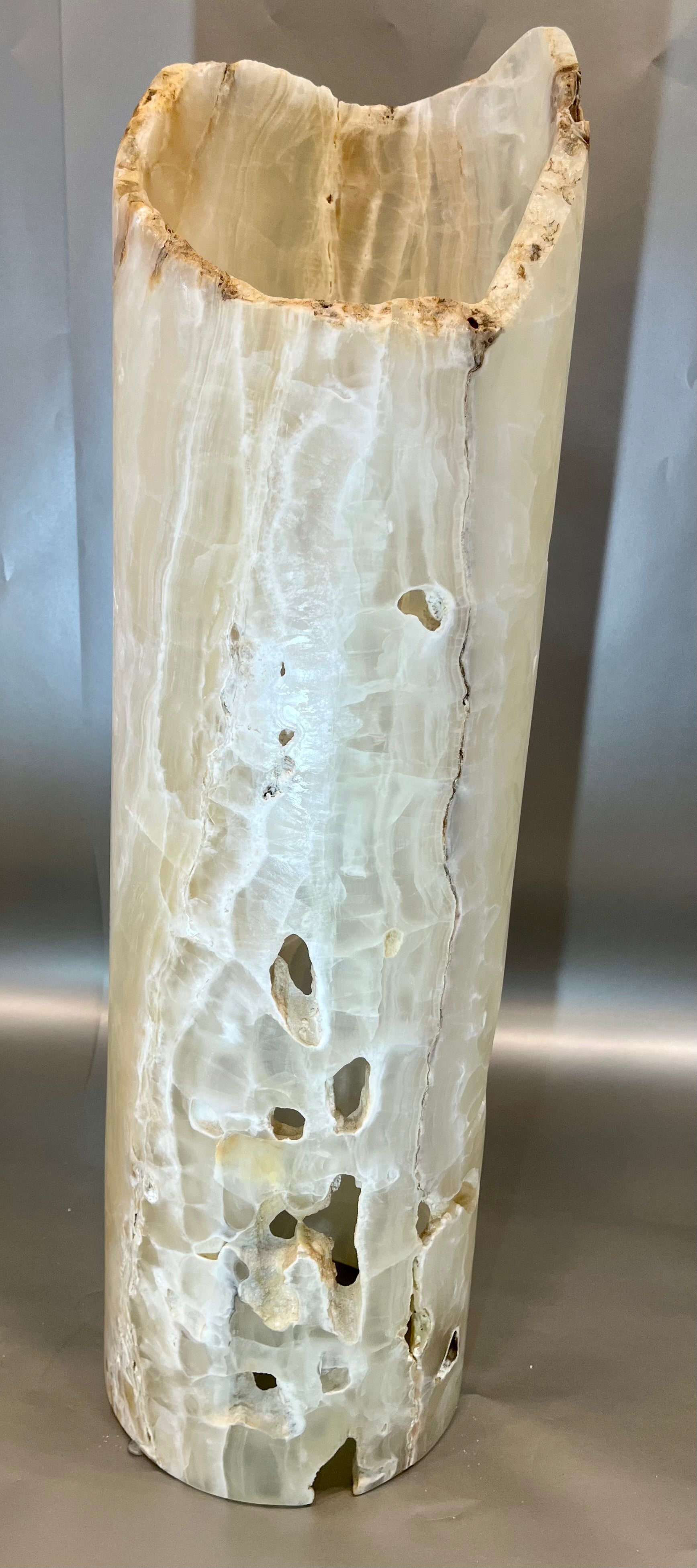 Elegant Large Rustic Onyx Core approx. 25.5" x 7" W. Rustic Onyx Core