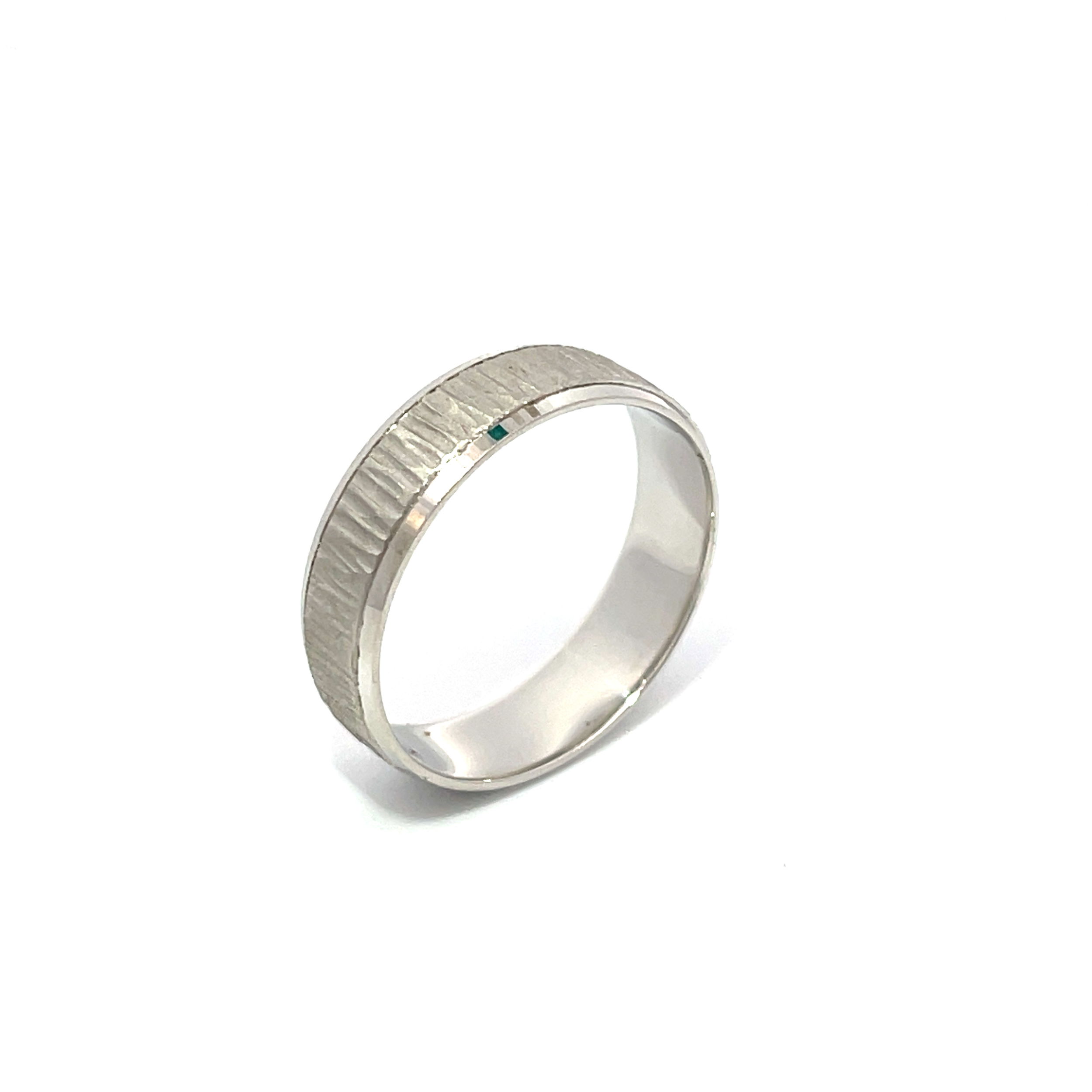 Beveled Bark Texture Men's Band