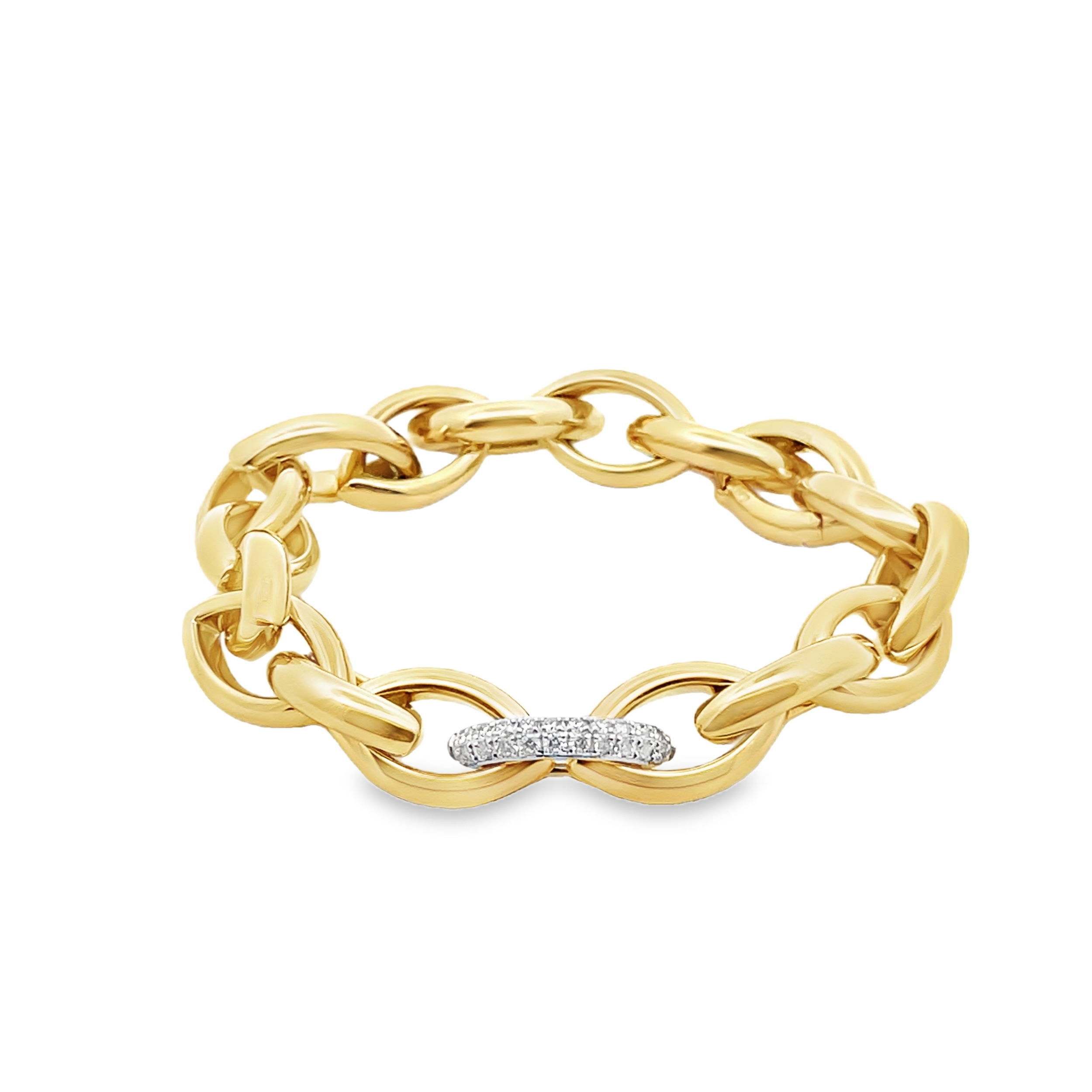 This two-toned bracelet in 18k yellow and white gold is set with round diamonds that shine with every movement. Its classic design makes it a perfect choice for any occasion, from everyday wear to special events.-18k Yellow and white gold-Round diamonds, 1.00cts-Length 8.3"Item# 808-00748 Navette Bracelet