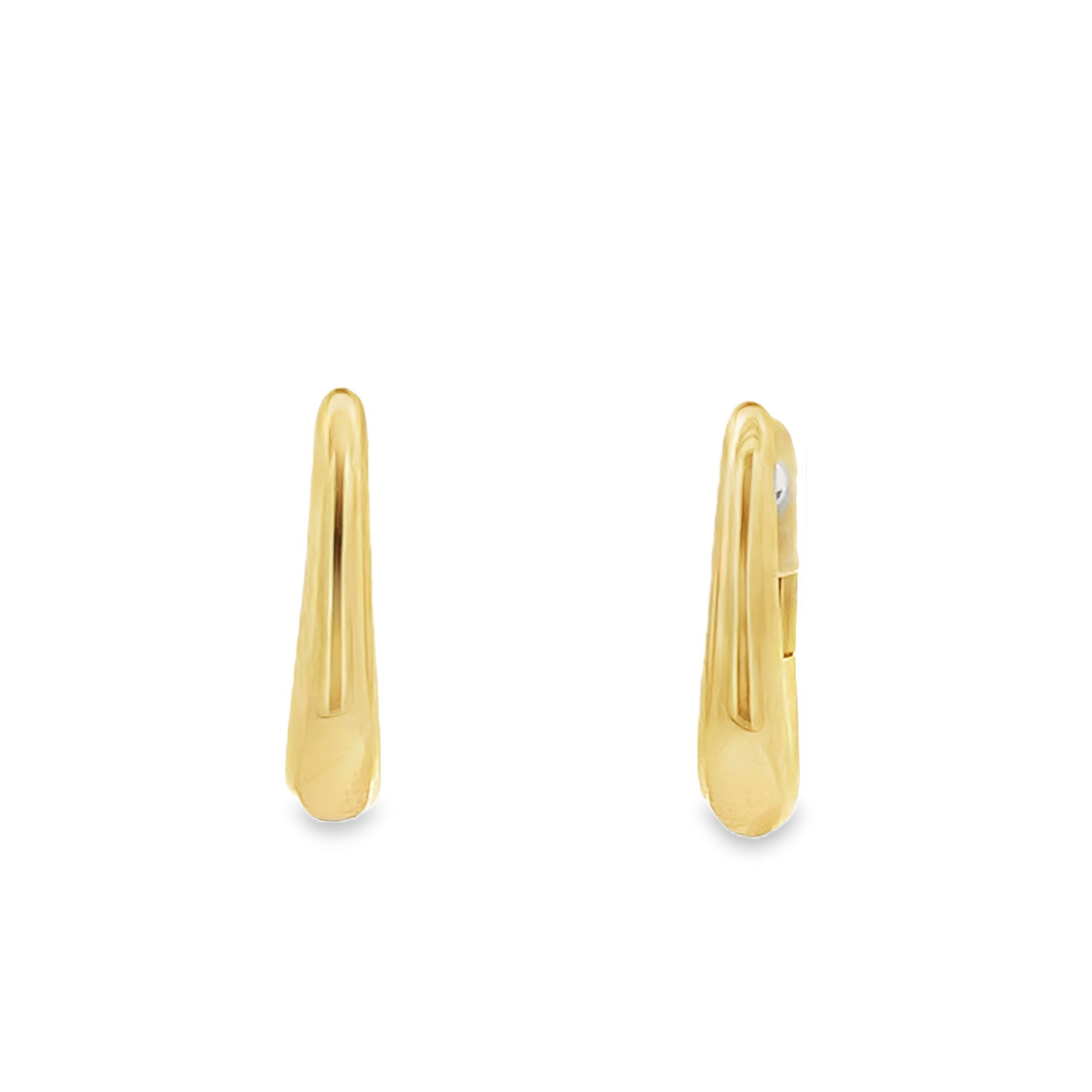From the Sense of Style collection, these elongated 18k yellow gold hoops embody timeless sophistication with their sleek, polished finish. Designed for effortless elegance, they are the perfect accessory to elevate your everyday look or add a touch of refinement to special occasions.-18k Yellow goldItem# 805-01206 Oval Hoop Earrings