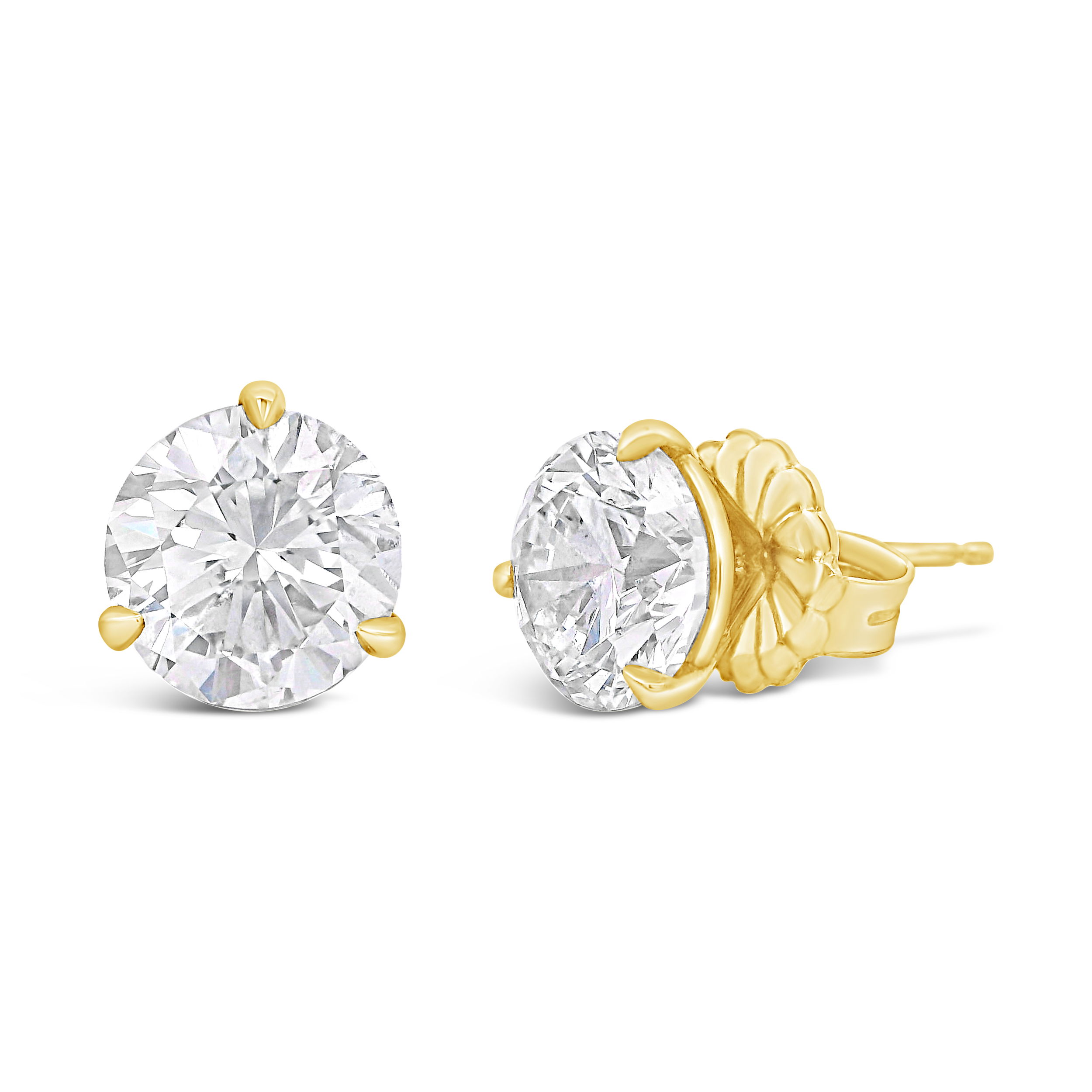 Set in rich 18k yellow gold, these three-prong diamond studs keep the focus where it matters—on the sparkle. A classic choice for everyday wear or your next night out.-18k Yellow gold-Diamonds, 1.52ctsItem# 001-150-01876 Diamond Stud Earrings