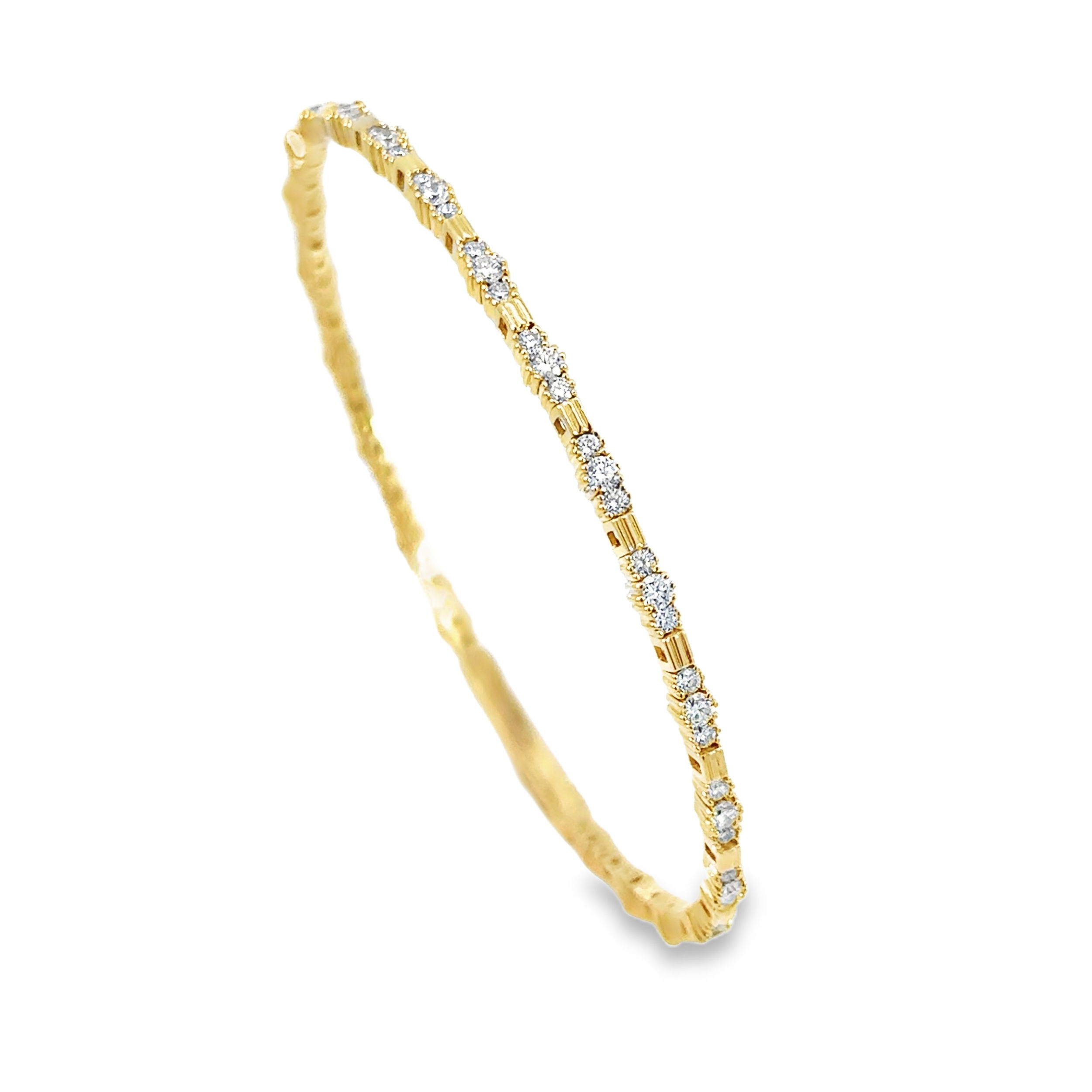 This bracelet features stunning clusters of diamonds, arranged to create a dazzling and sophisticated design. Perfect for adding a touch of brilliance and elegance to any ensemble.-14k Yellow gold-Round white diamonds, 1.33cts-Size, 6.5Item# 808-2000149 Diamond Triple Cluster Bracelet