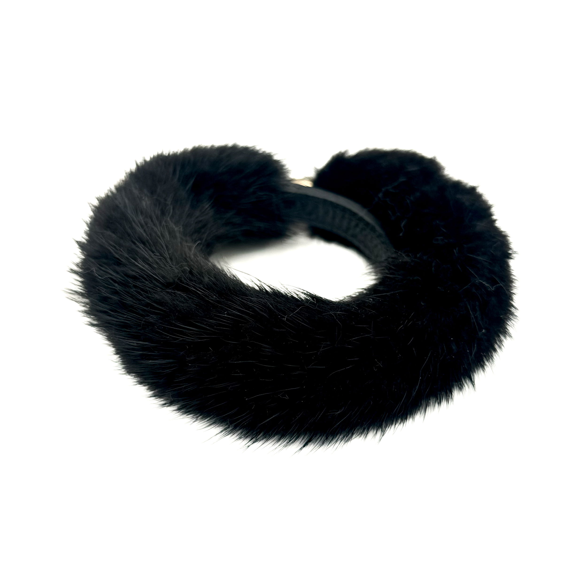 Valerie Naifeh’s line of leather goods features handcrafted handbags and accessories made in Greece from genuine cervo calf leather and natural mink or fox fur. Each piece combines luxurious materials with Valerie’s personally curated color palette for a distinct and elevated look.-Leather-Mink furColor: BlackItem# ND-FUR-00036 Mink Fur Wristband