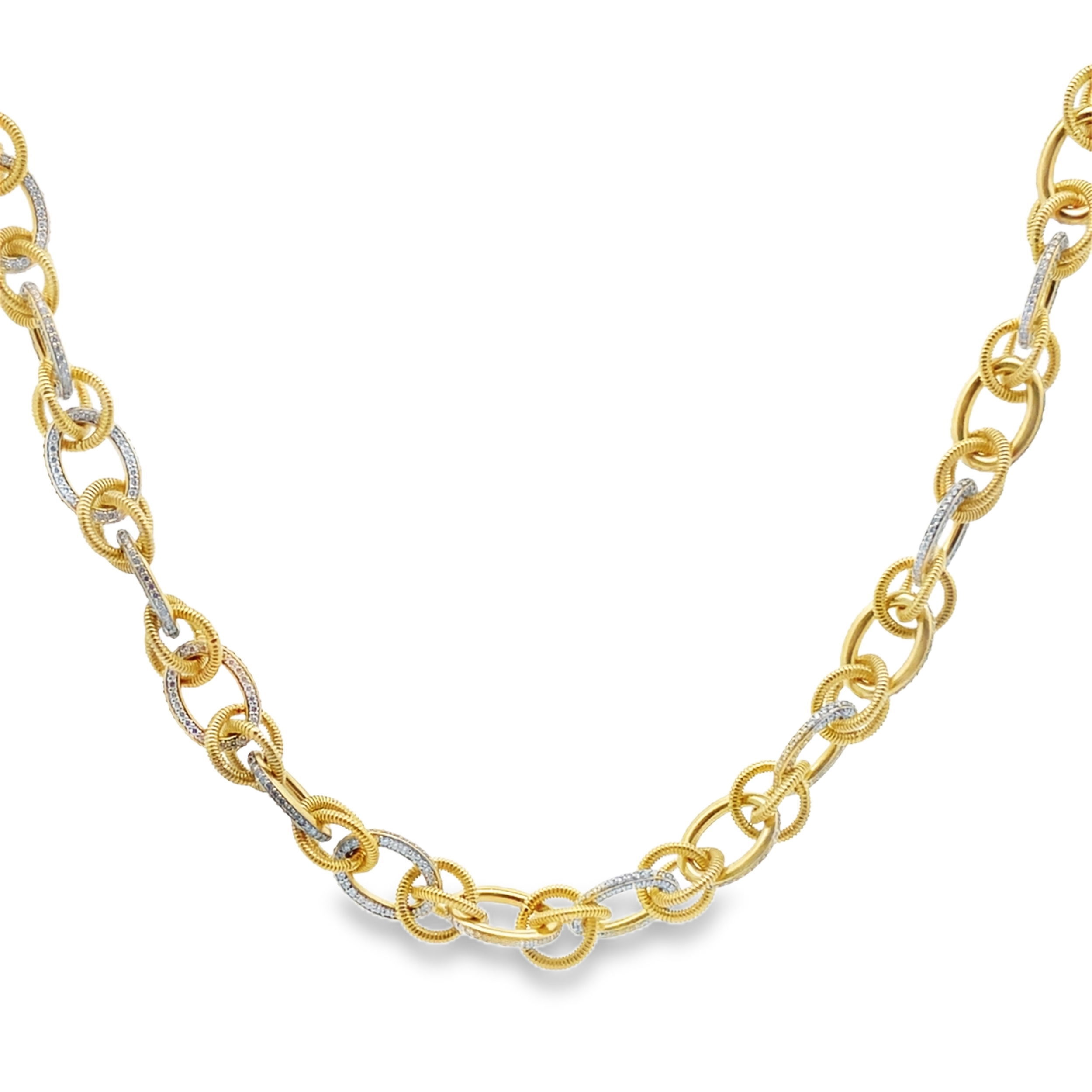 This beautiful chain is the perfect addition to any collection and a stunning statement to make.-18k Yellow gold-Round diamonds, 6.11ctsItem# 807-2000316 Strie & Diamond Link Chain