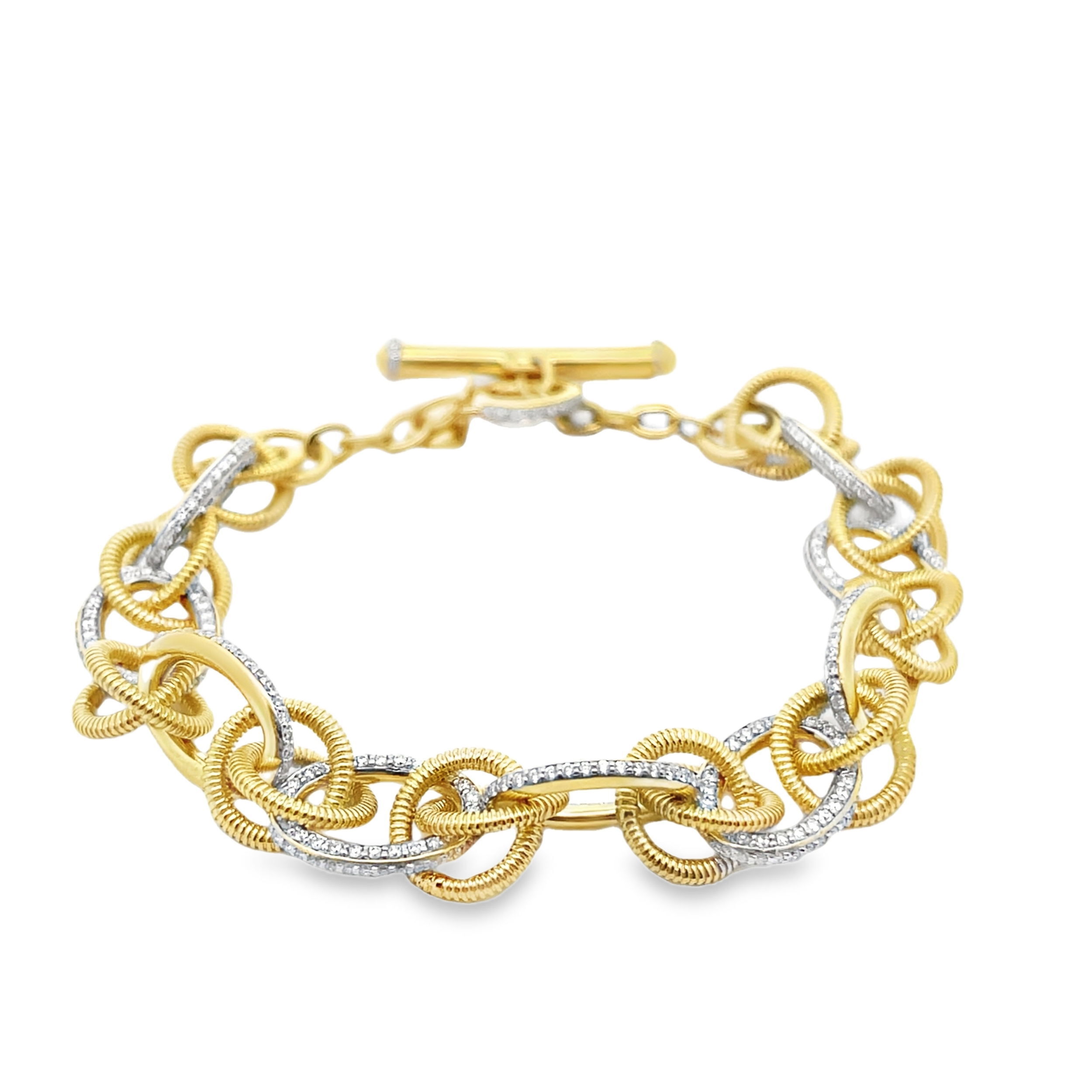 The unique design of this bracelet allows itself to be a beautiful statement piece among prior selected jewelry.-18k Yellow gold-Round diamonds, 2.65ctsItem# 808-2000274 Strie & Diamond Link Bracelet