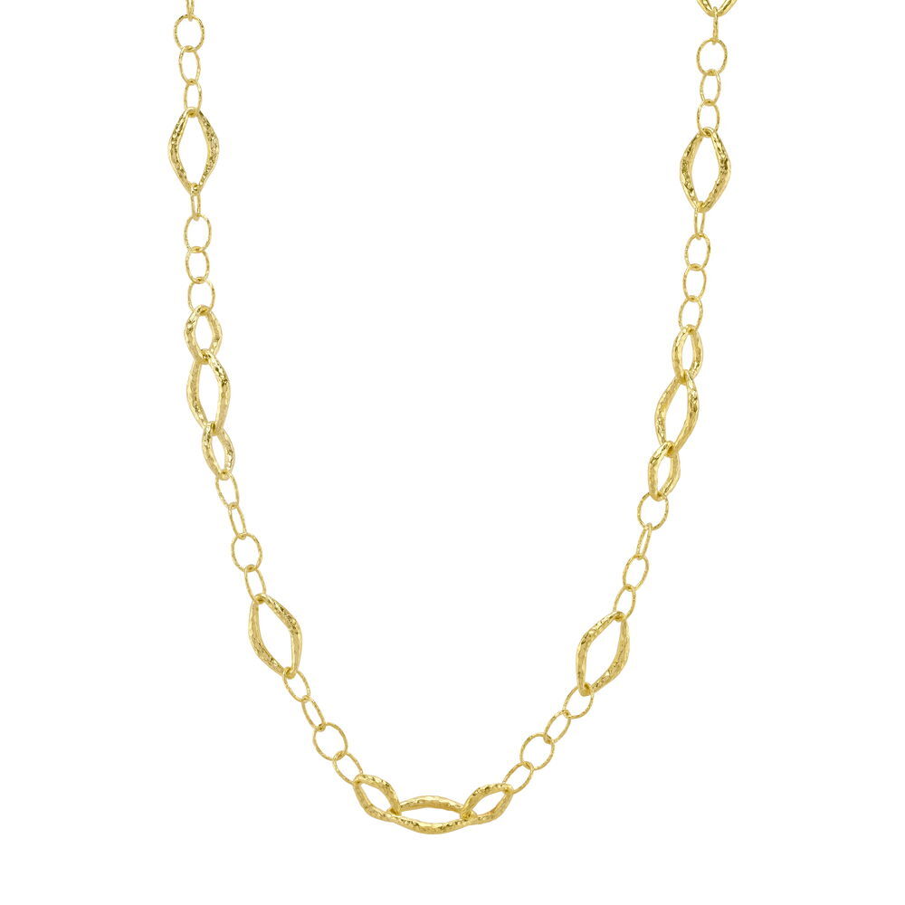 This 18k yellow gold necklace features a hammered oval link chain for a textured, timeless look. Its versatile design adds a touch of elegance to both everyday outfits and special occasions.-18k Yellow gold-Hammered oval link chainItem# NKEL16Y-18 Oval Link Chain Necklace