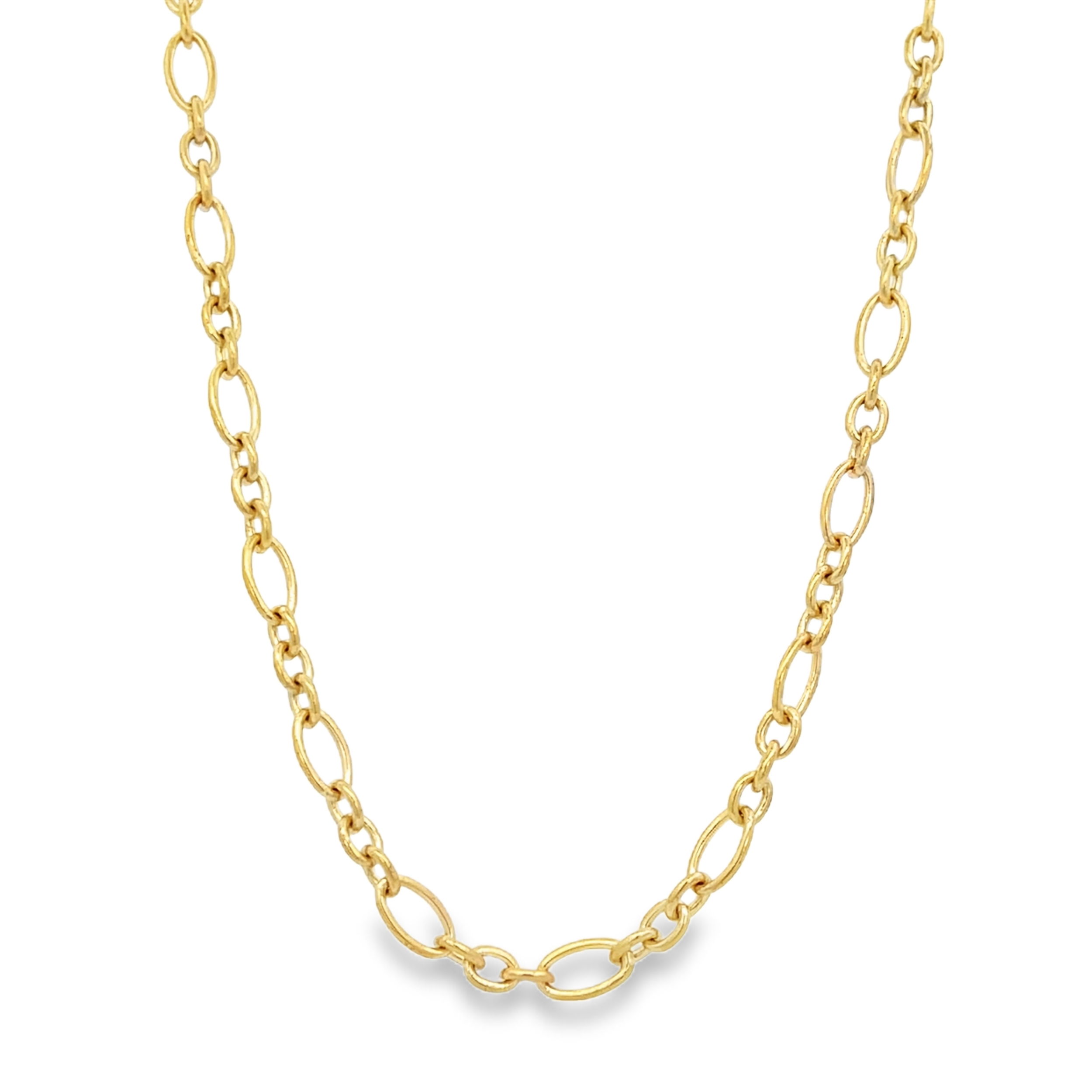 This essential 18k yellow gold link chain necklace is perfect for layering or wearing on it's own. Pair with a pendant for added style.-18k Yellow gold-Length 17.5"Item# ND-NK-00021 Link Chain Necklace