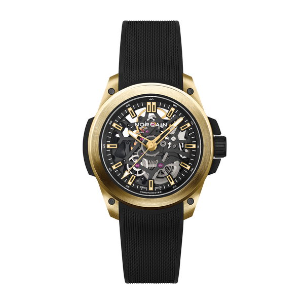 Closeup photo of Wild One 39mm Skeleton Anthracite Yellow Gold Black Dial