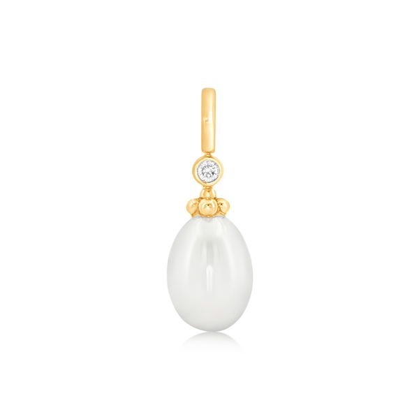 Closeup photo of Everyday Pearl Pendant