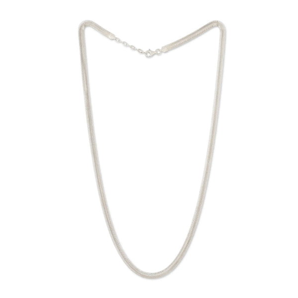 Closeup photo of Herringbone Chain