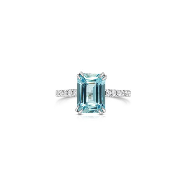 Closeup photo of Clea Ring