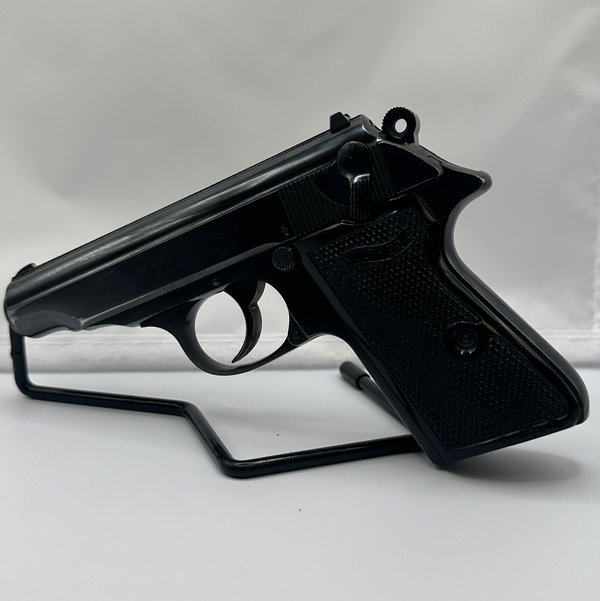Closeup photo of Walther PP .380 ACP (9mm Kurz) – West German – Interarms Import – w/ Holster & Mag – Classic DA/SA