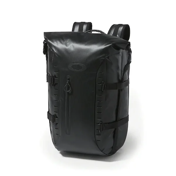 Closeup photo of Oakley Fp 26L Backpack - Blackout - 921019-02E |