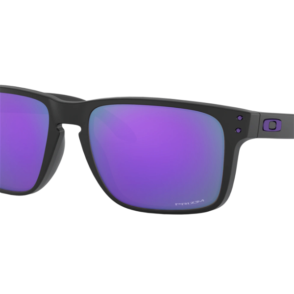 Closeup photo of Oakley Holbrook™ XL - Matte Black Prizm Violet - OO9417-2059 |