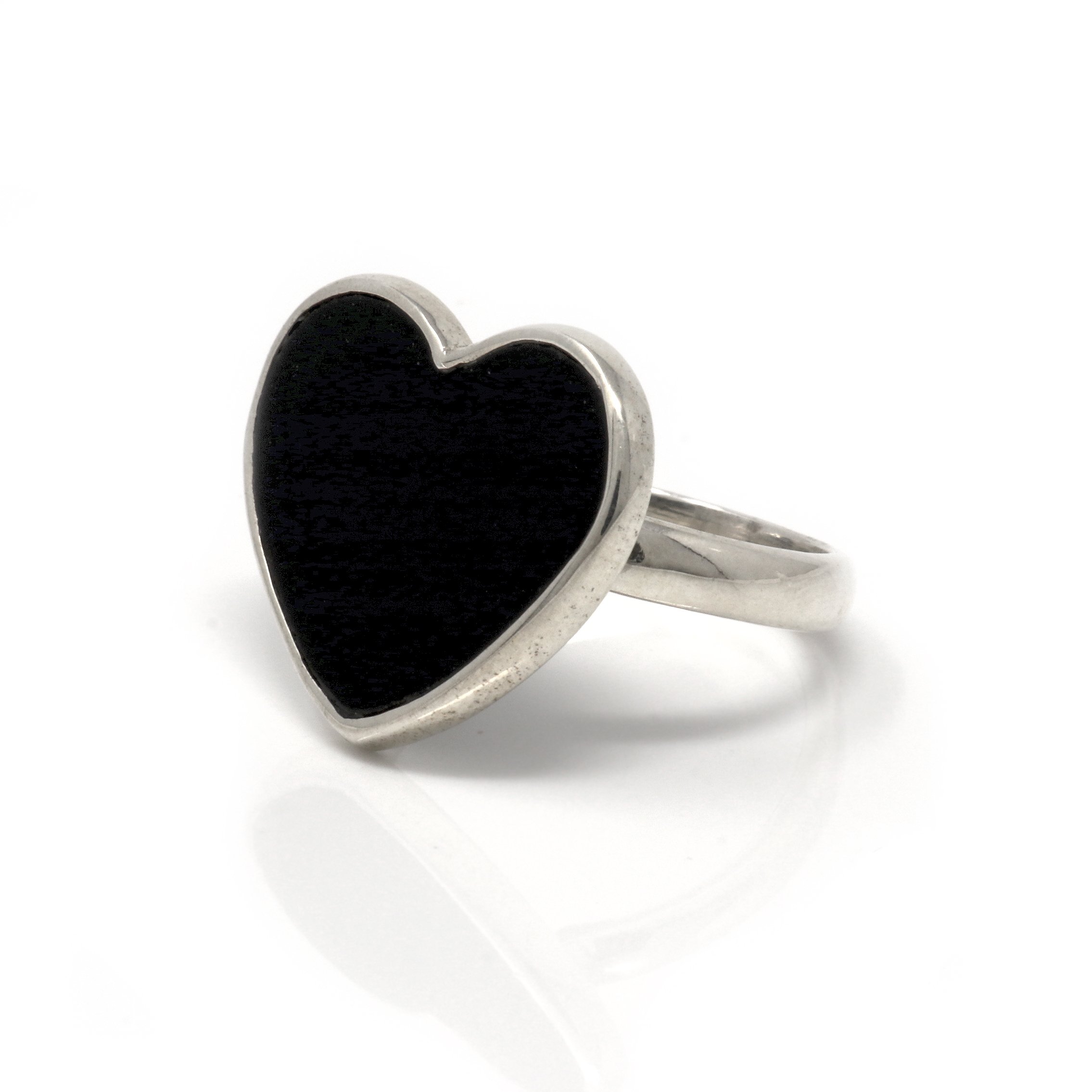 Black Onyx Size 5 Simple Heart Ring With Silver Bezel