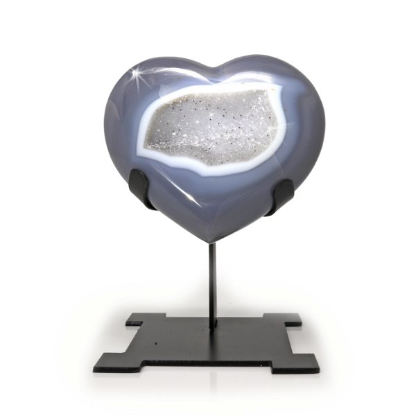 Closeup photo of Druze Heart On Custom Aztec Post Stand With Silver Druze Crevice