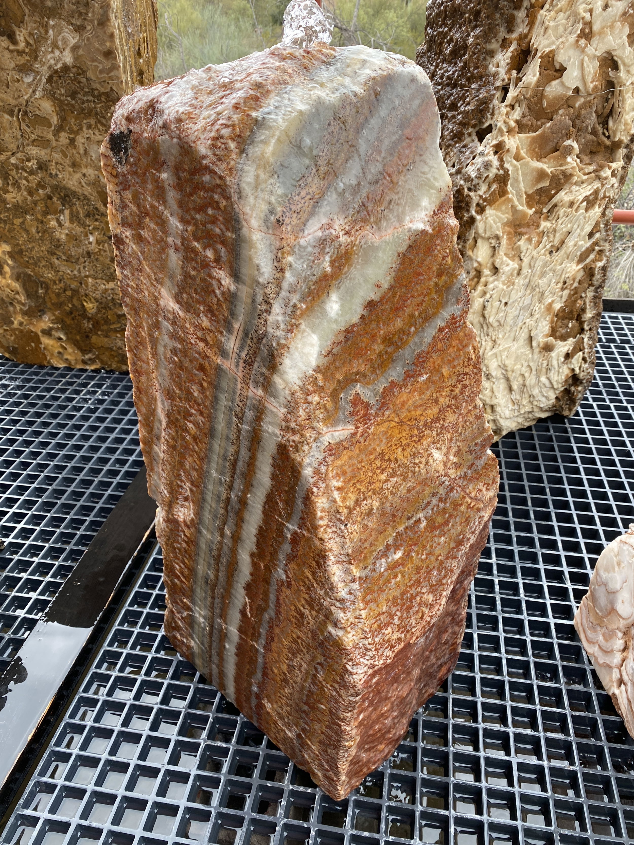 Green Talan Onyx Block Fountain With Corner Cut