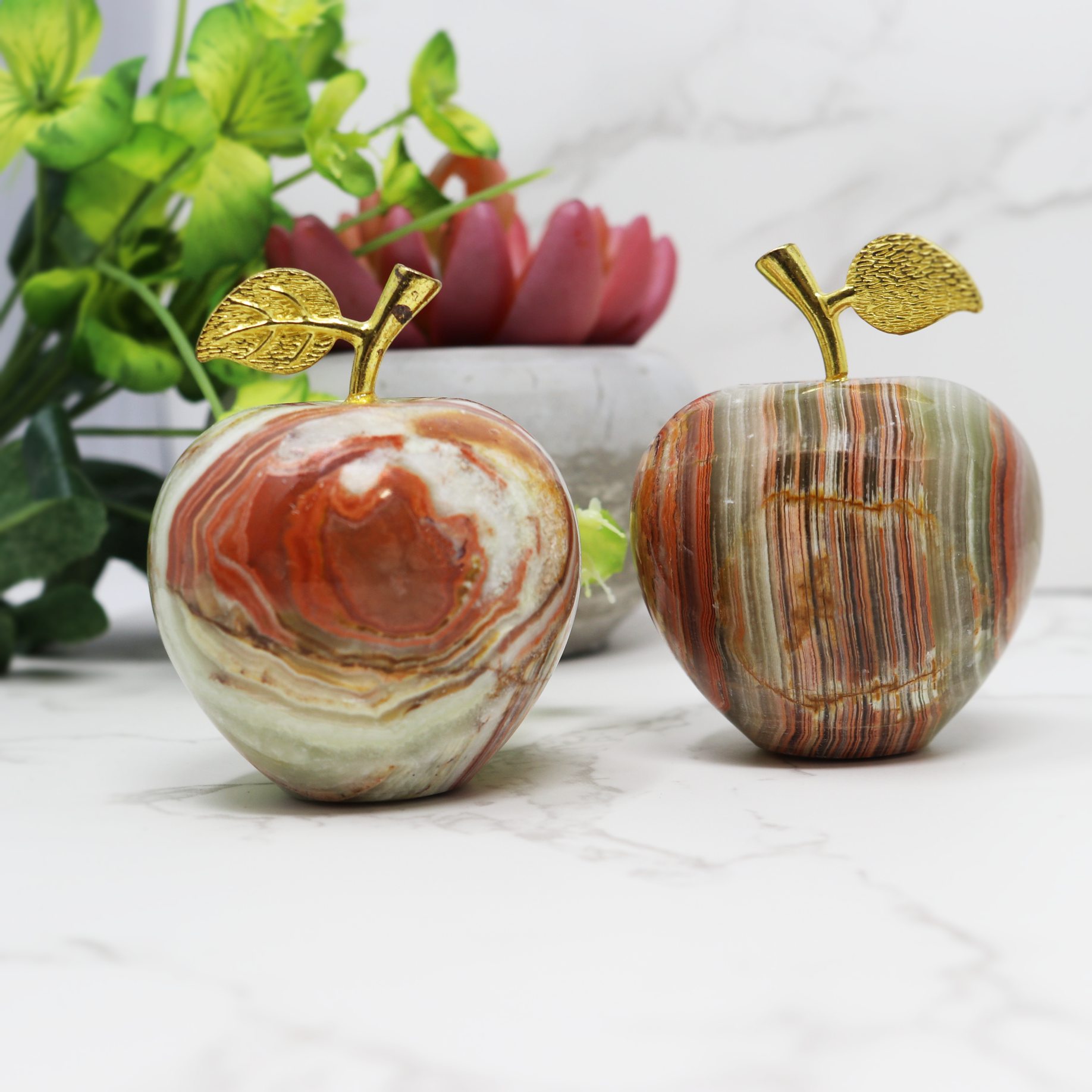 Green Talan Onyx Apple Carving (Sold in Singles)