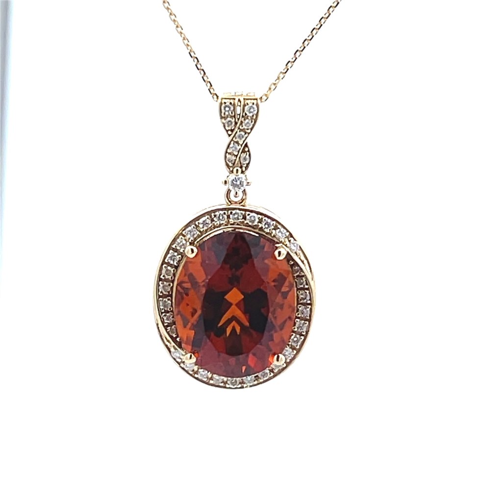 18KY 8.21CT OVAL CITRINE & 39 BR DIA 0.29CT HALO PENDANT W/18" CHAIN