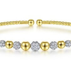 14KYG/WG 35 BR DIA 0.34CT BUJUKAN PAVE STATION BANGLE 6.25"