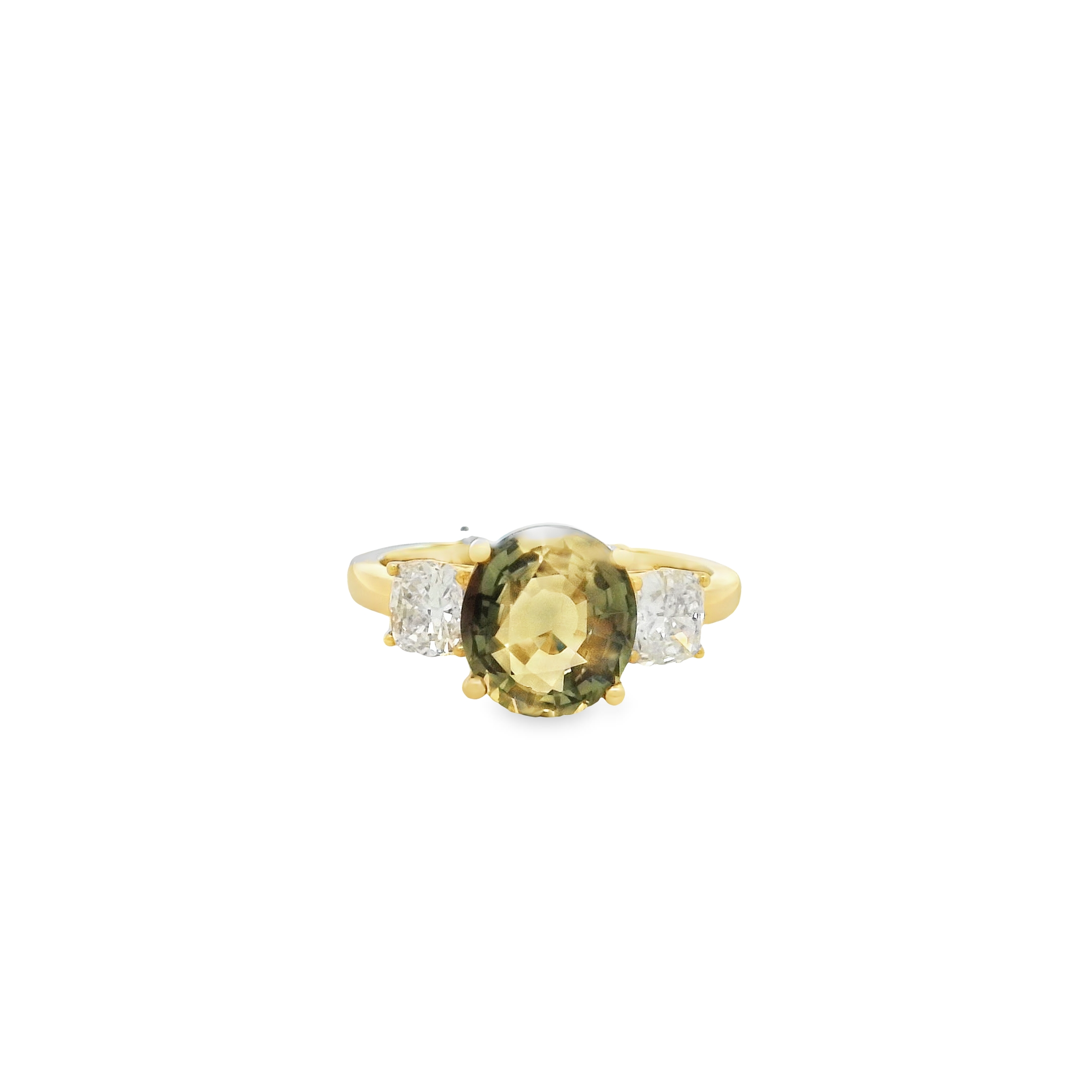 18KYG 2.76CT OVAL ALEXANDRITE (FGL#FL7-8740322Z0) & 2 CUSHION CUT DIAMONDS 0.81CT 3-STONE RING 18KYG 2.76CT OVAL ALEXANDRITE (FGL#FL7-8740322Z0) & 2 CUSHION CUT DIAMONDS 0.81CT 3-STONE RING