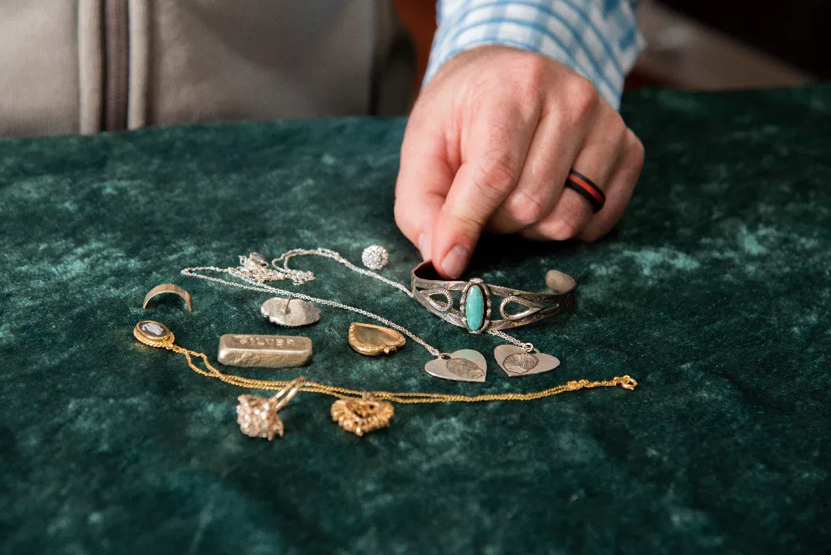Image of West Texas Jewelry Tradition | Thacker’s Humble Beginnings
