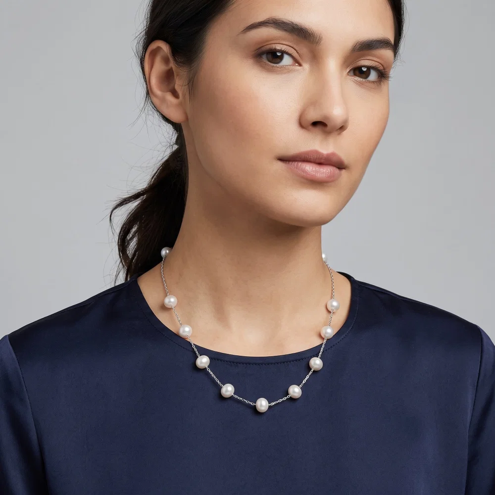 Lustrous fine freshwater pearl necklace