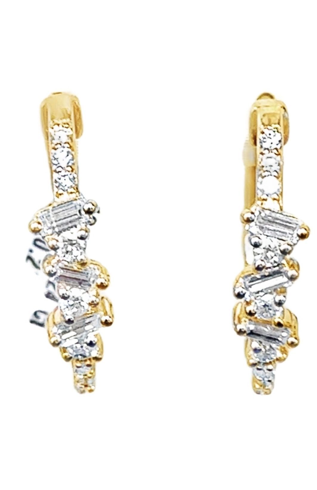 EARRINGS HOOP 18RD+6BGT 14KY 14KYG 6 BAGUETTES 0.21CT & 18 BR DIAMONDS 0.24CT HOOP EARRINGS