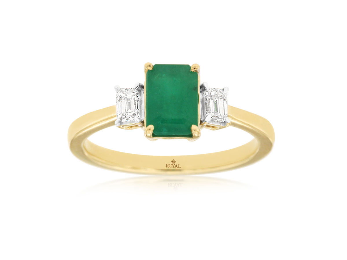 14KYG 1.00CTW EMERALD & 2 BAG DIA'S 0.28CTW 3-STONE FASHION RING