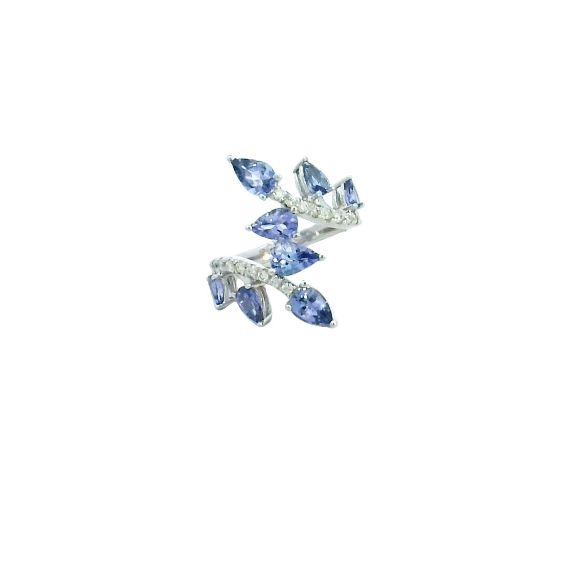14KWG 8 PS TANZ 2.90CTW & 18 BR DIA'S 0.23CT FASHION RING 14KWG 8 PS TANZ 2.90CTW & 18 BR DIA'S 0.23CT FASHION RING