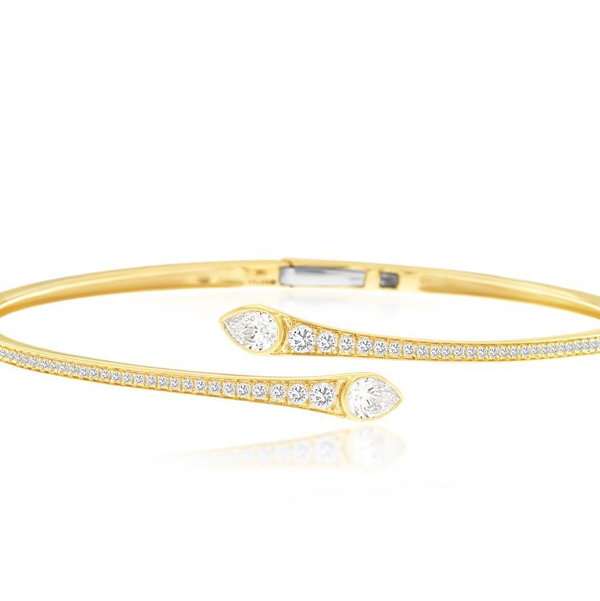 14KYG 2 PS DIA'S & 58 RD DIA'S 1.14CTW FASHION BANGLE BRACELET