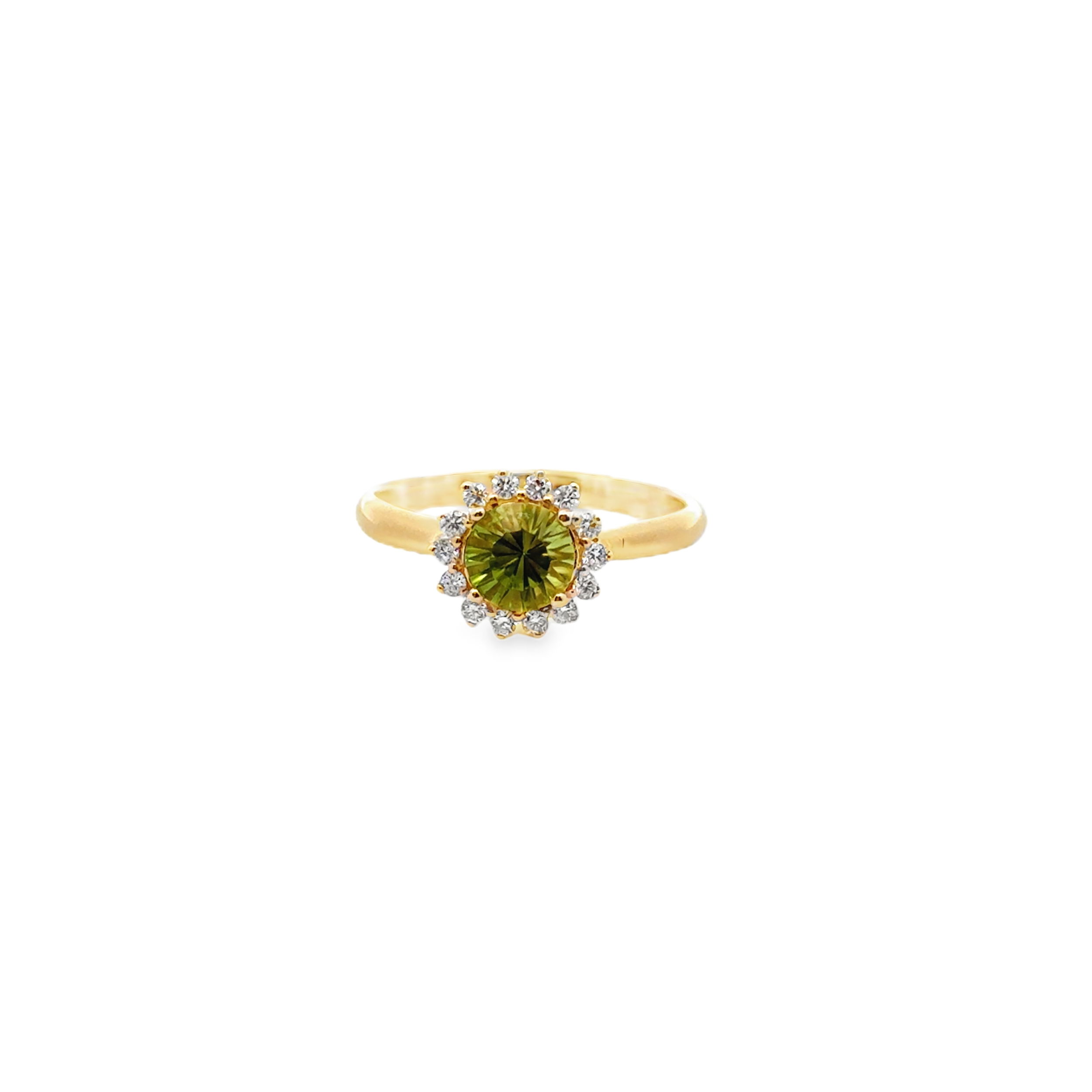 18KY 0.86CT ROUND PERIDOT & 14 ROUND DIAMONDS 0.20CT CLASSIC HALO RING