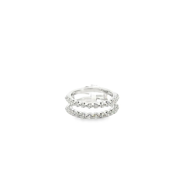 Closeup photo of 14KWG 26 ROUND DIAMONDS 1.00CT SINGLE SHARED PRONG RING GUARD
